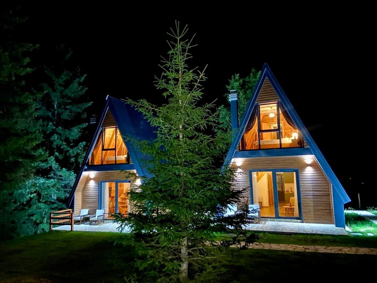 Villas Chardak Zabljak  Luaran gambar