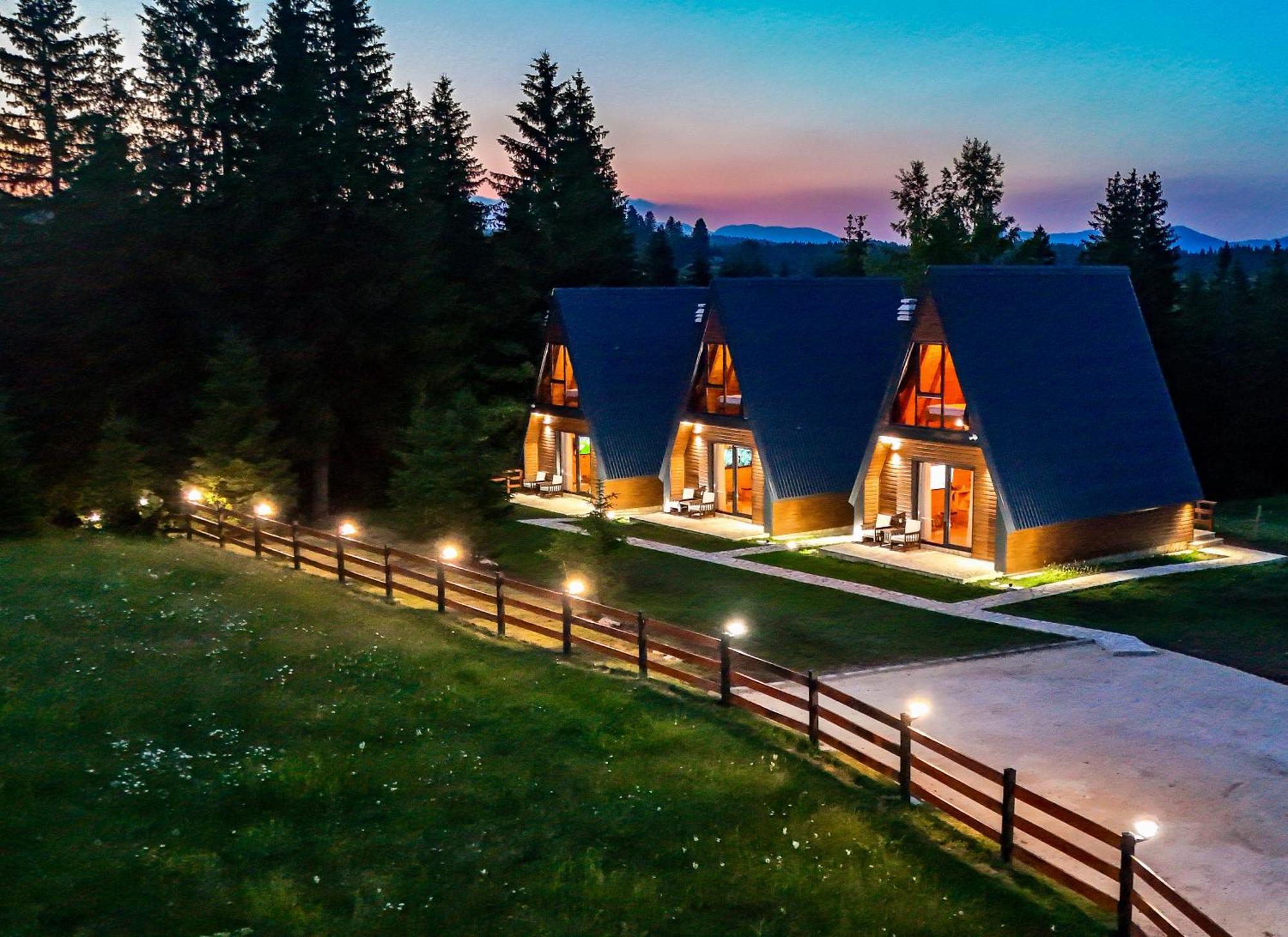 Villas Chardak Zabljak  Luaran gambar